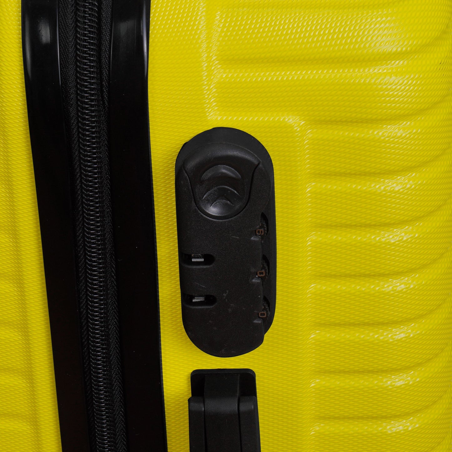 3 piece Luggage Set Lattitude Collection