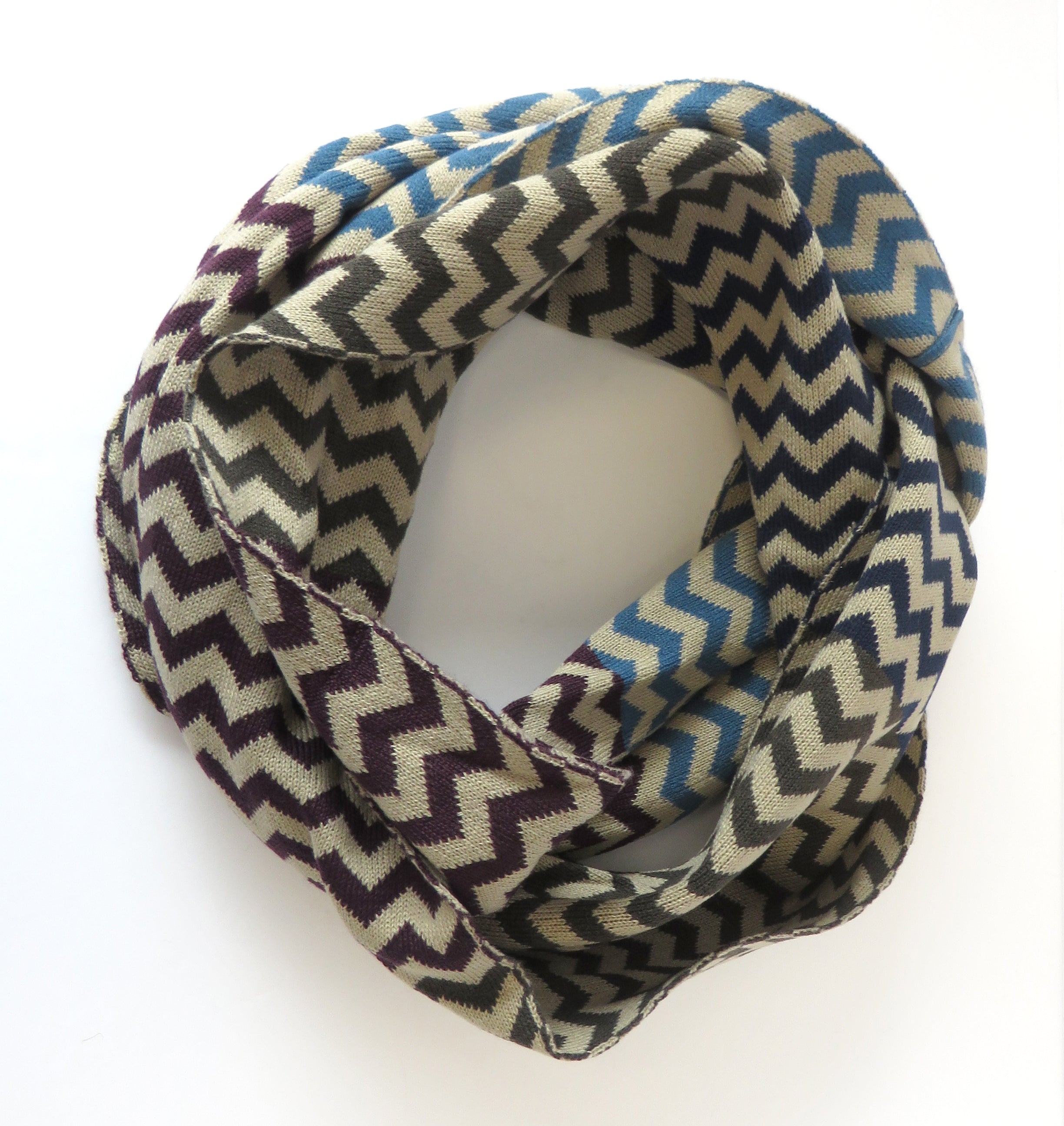 Chevron Loop Scarf – Club Rochelier